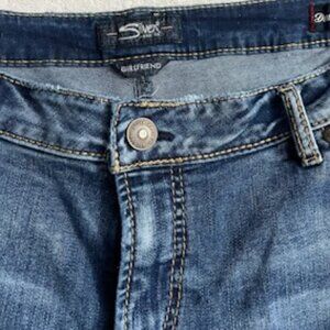 Silver Denimotion girlfriend jeans size 22 distressed and patched 27" long